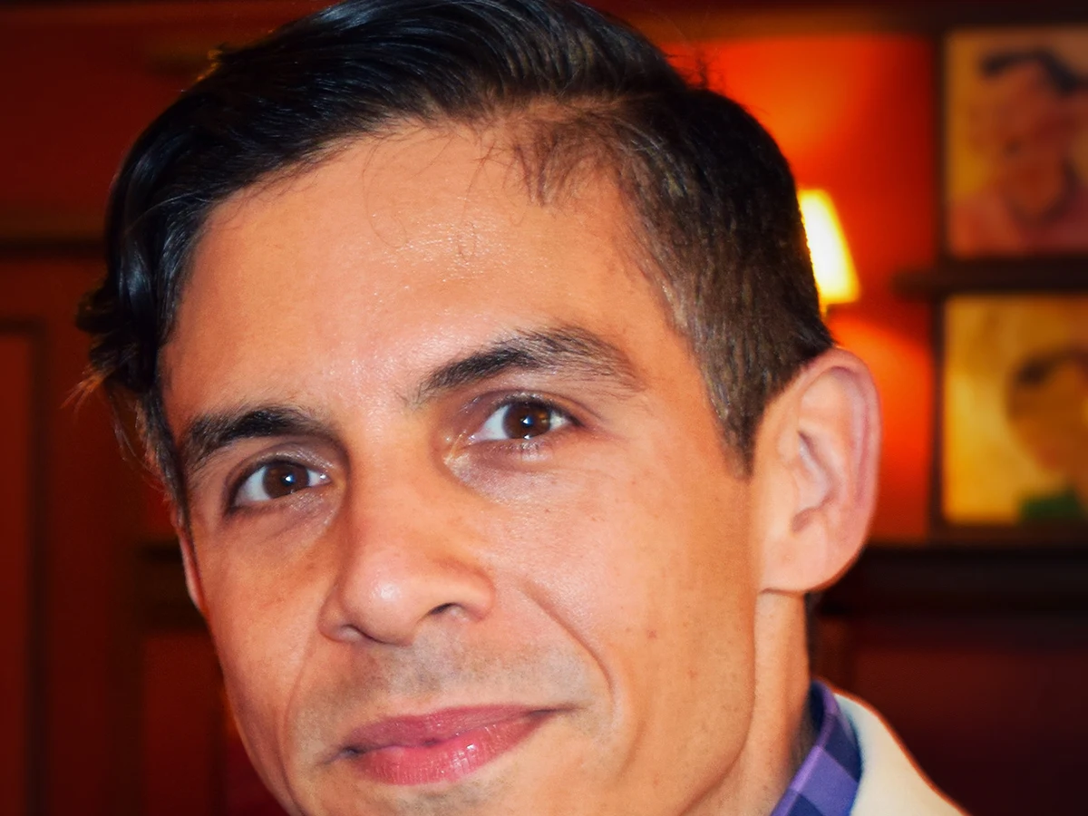Matthew López