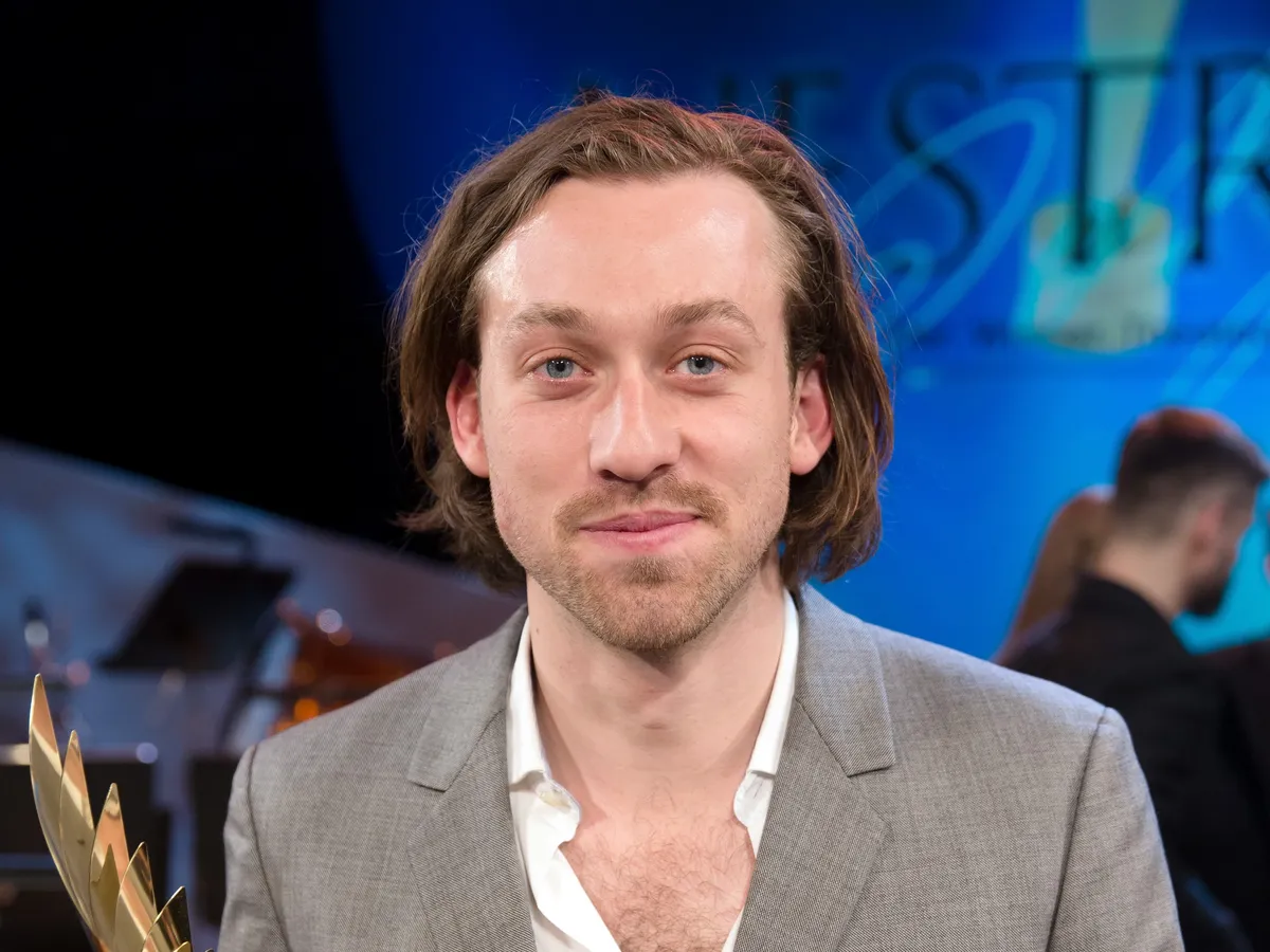 Simon Stone