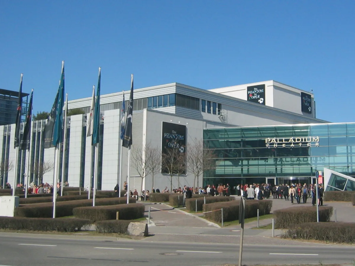 Stage Palladium Theater Stuttgart