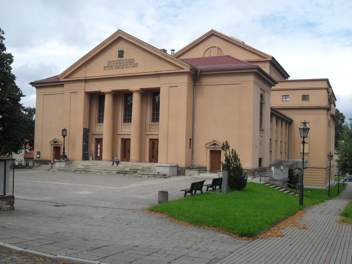 Theater und Orchester GmbH Neubrandenburg/Neustrelitz