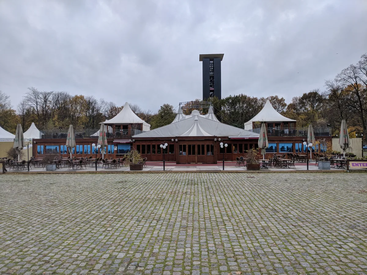 Tipi am Kanzleramt